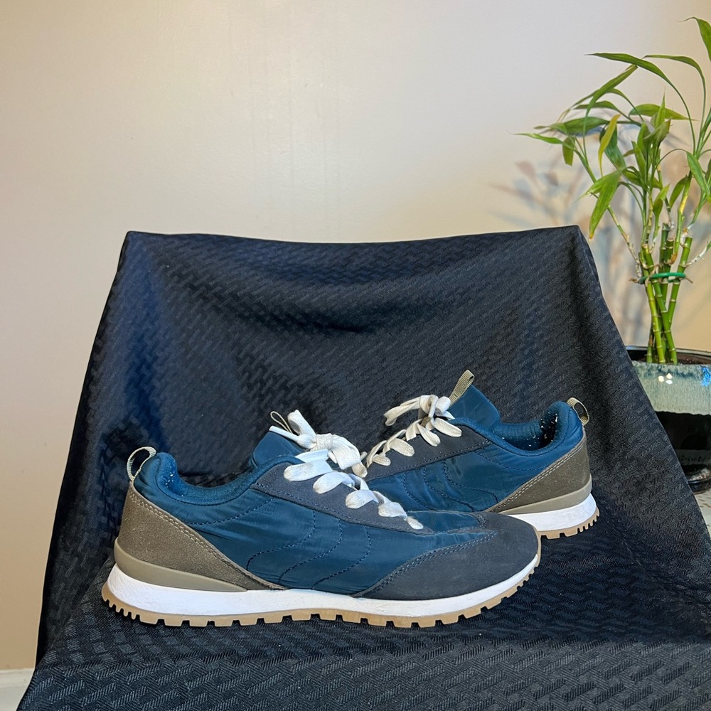 Cat & Jack Navy and Gray Kids Sneakers